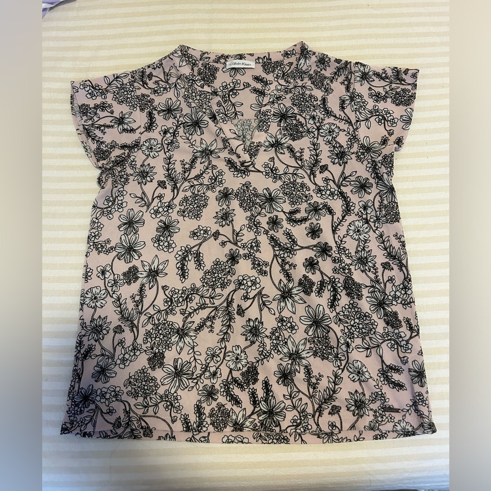 Calvin Klein Pink Floral Blouse Office Career Style size Med
